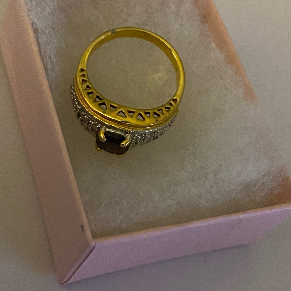 Elegant Gold and Silver Ring with Red Stone - Picture 3 of 3